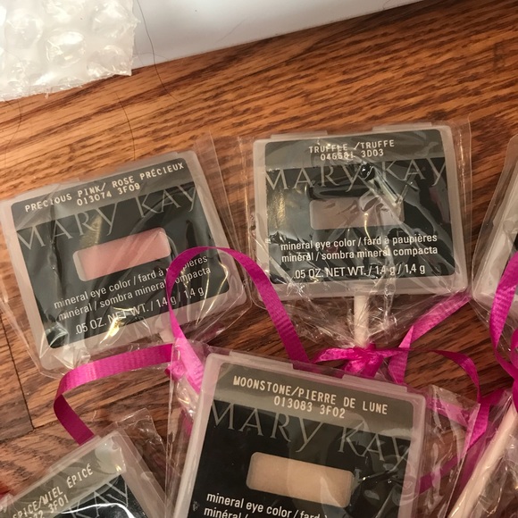 Eye shadows - Picture 5 of 7